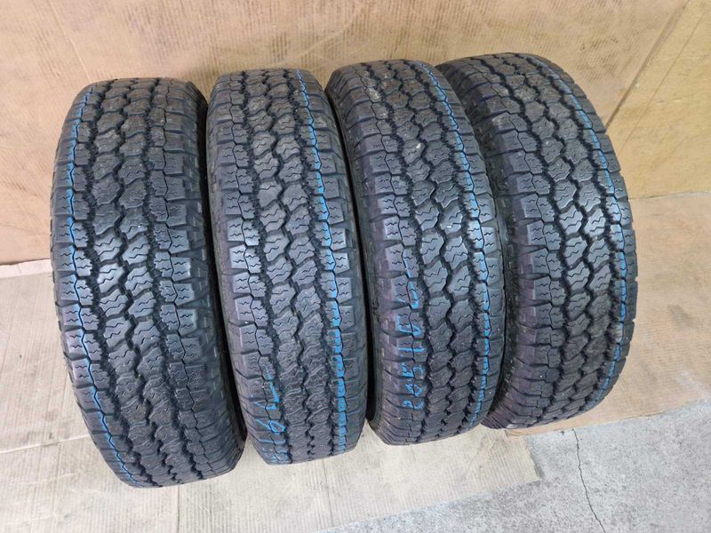4 Goodyear R16C 205
летни бусови гуми DOT2921