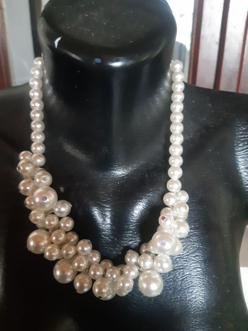 Coliere perle vitangi