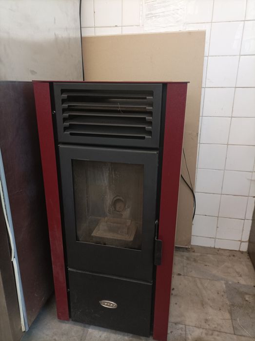 Пелетна камина за отопление