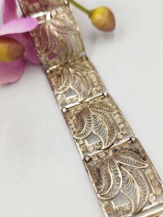 Антикварна сребърна гривна филигран 
УНИКАТ