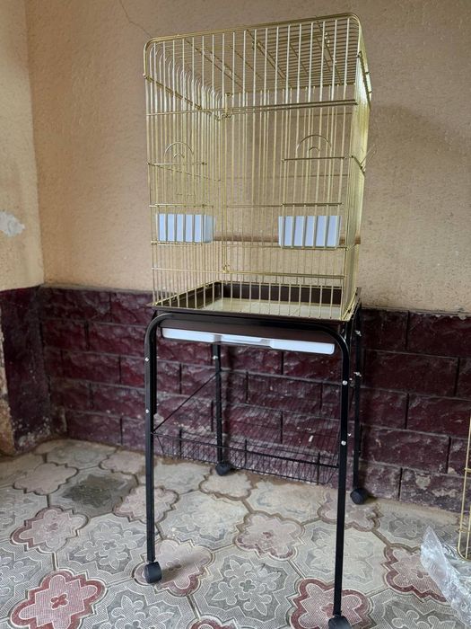 Клетка для попугаев