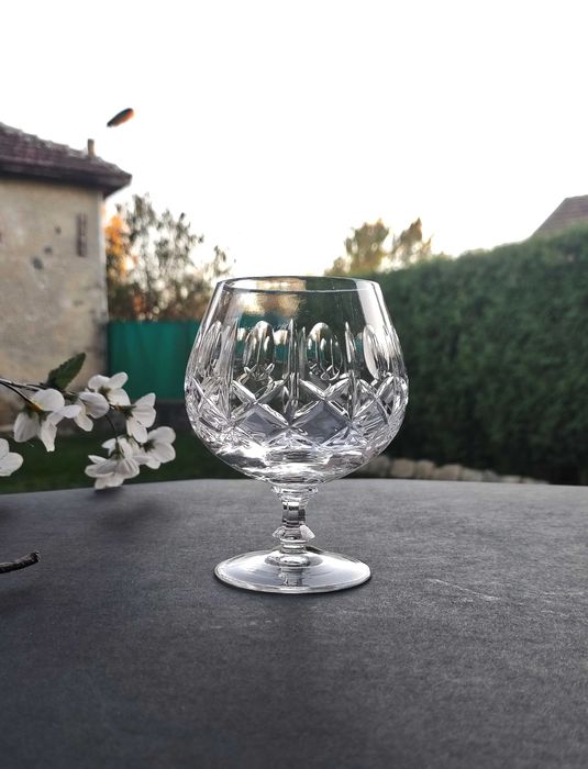 Комплект от 5 масивни кристални чаши за коняк