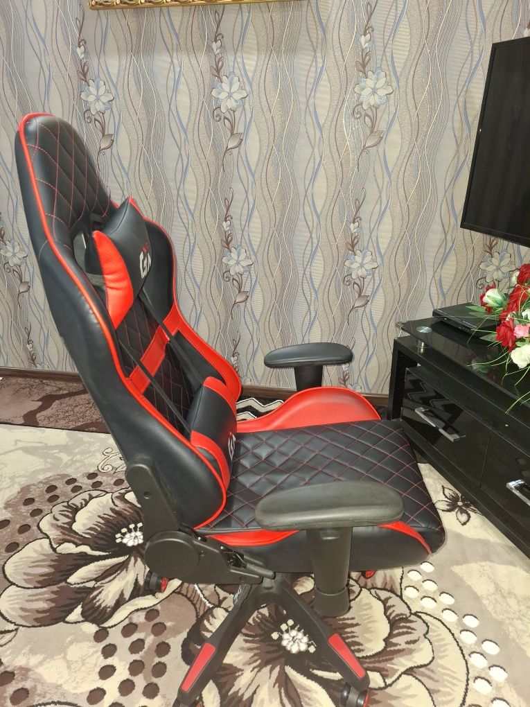 Игровое кресло для стрима
