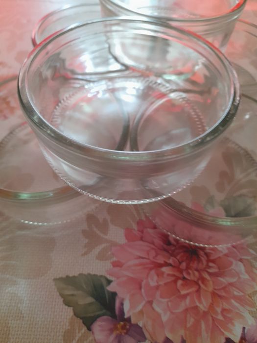 Чисто нови чаши за ракия  и стъклени купички