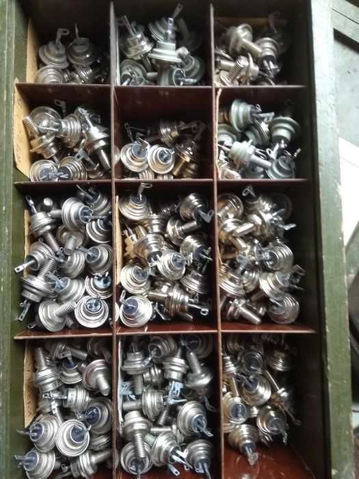 продам радиодетали и радиолампы