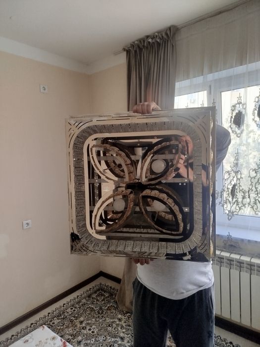 Продается люстра