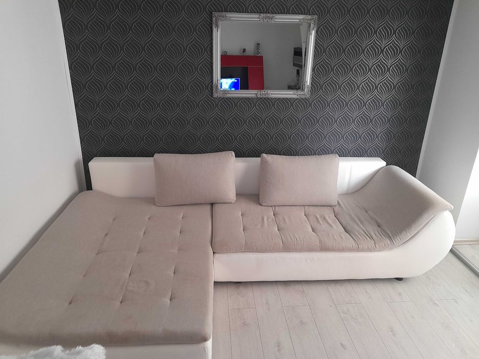 Colțar extensibil cu ladă de depozitare...