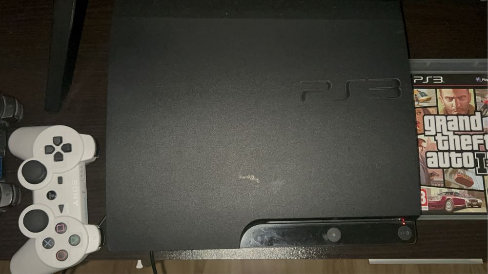 Playstation 3 slim + 4 игри