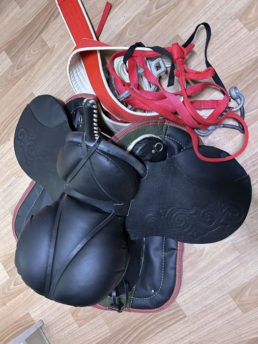 Седло для лошадей