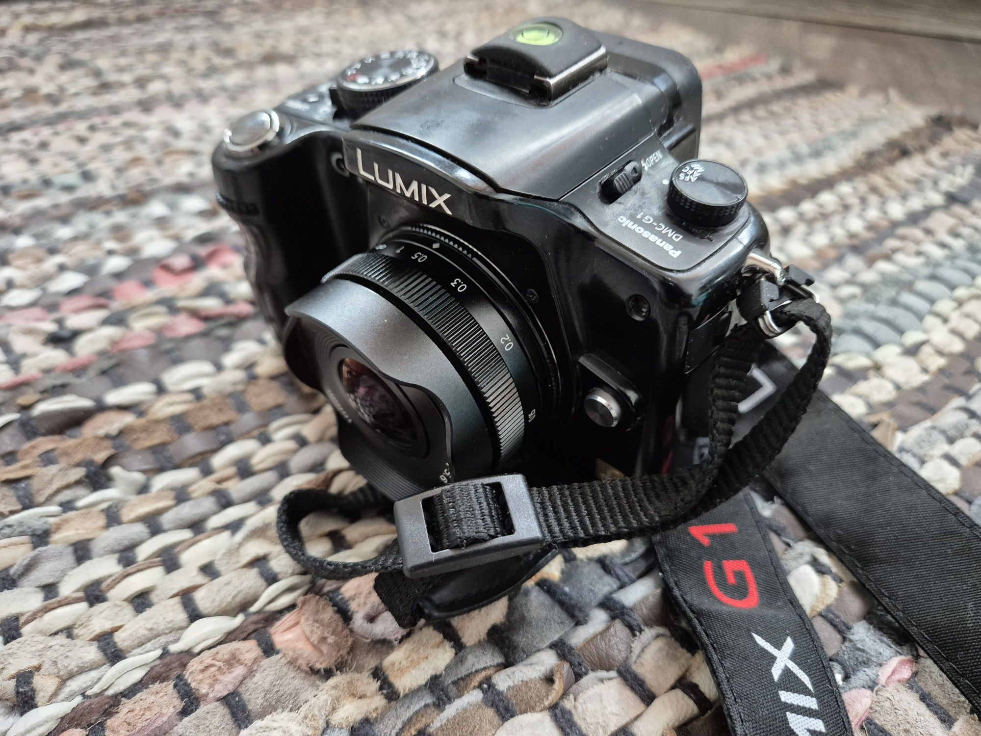 Panasonic Lumix G1 + Fisheye обектив 10/5.6
