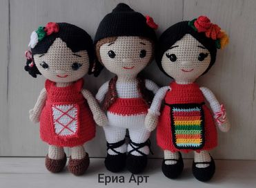 Crochet Bulgarian dolls