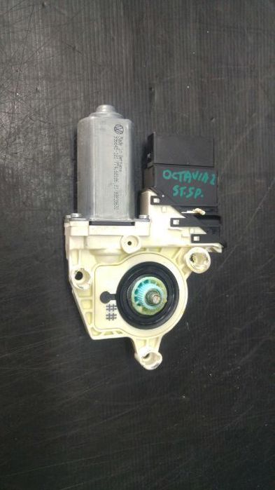 Motoras macara stanga spate skoda octavia 2 1z3 996645101 995932100