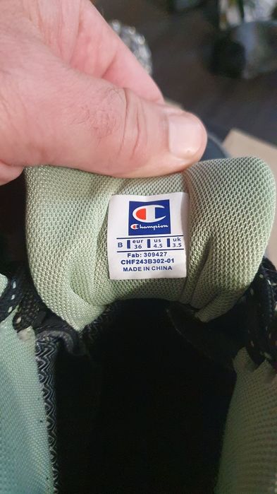 Детски зимни обувки Champion номер 36