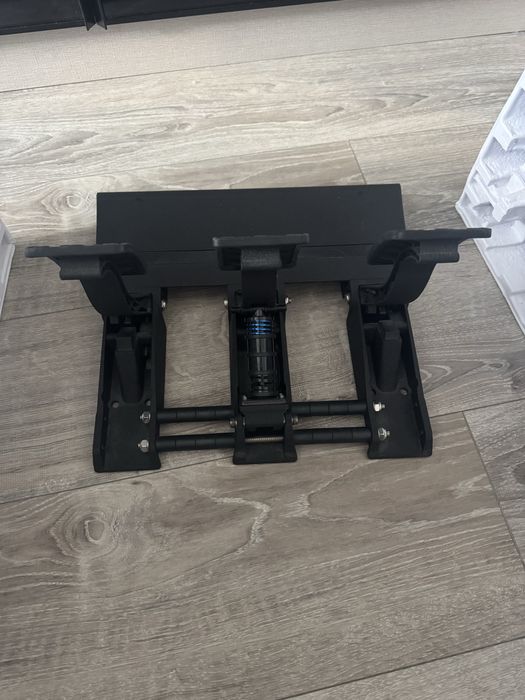 Fanatec CSL DD 8NM + Formula 2.5 Steering Wheel + CSL Elite Pedals V2