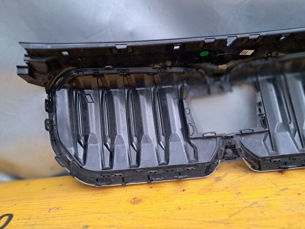 Грил решетка BMW X1 U11