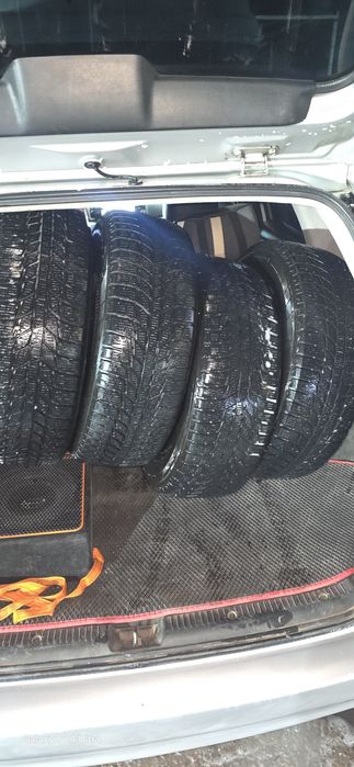 Продам комплект шин 195/65/r15