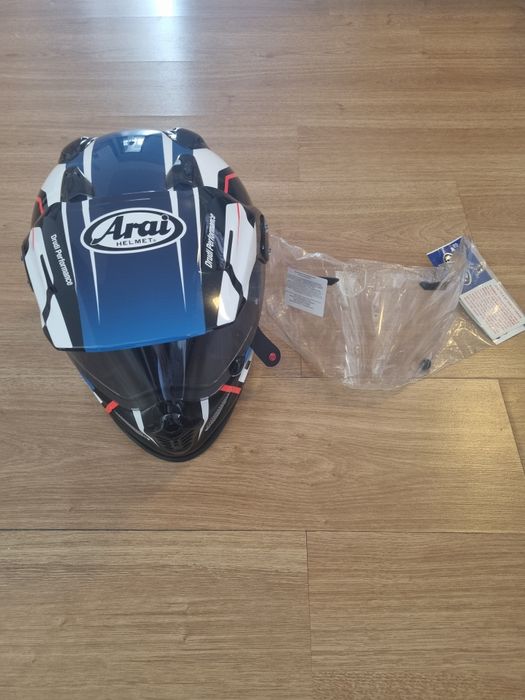 Vand Casca Arai Tour X4
