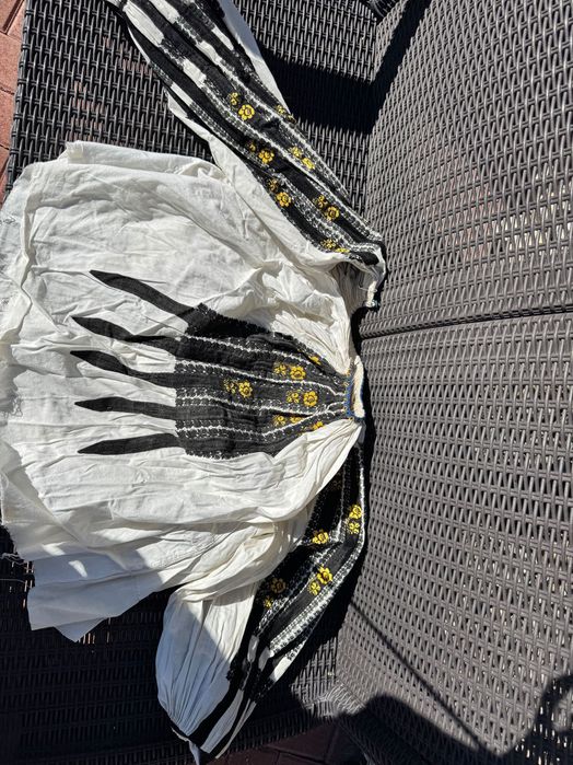 Costum national autentic peste 170+ ani Gorjenesc