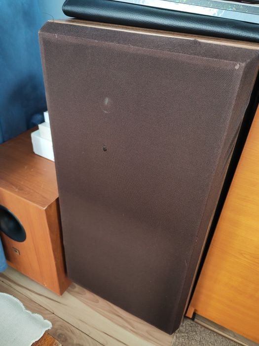 Vând boxe unitara 110wati.in stare foarte bună.