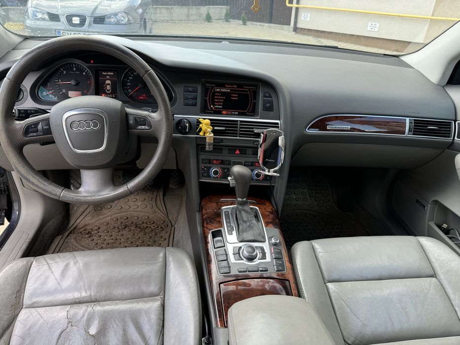 Vând Audi A6 C6, motorizare 3.0 TDI, 224 CP, motor puternic și fiabil.
