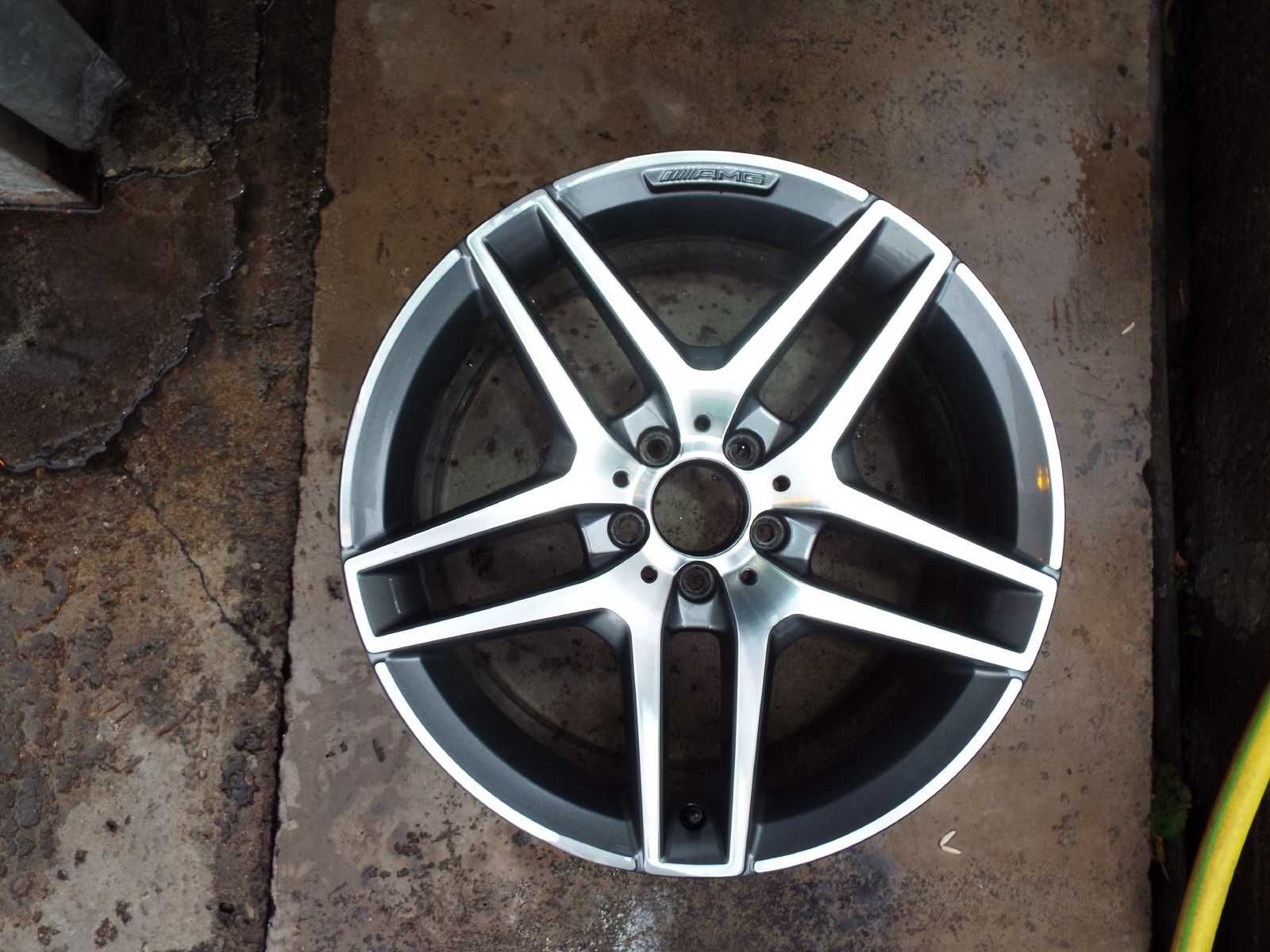 Vand o singura janta pe 19" originala AMG mercedes clasa "S" -300 euro