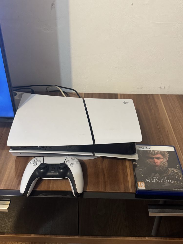Vand PS5 slim cu Black Myth Wukong
