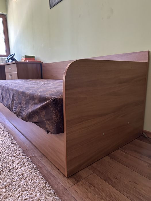 Детско легло с място под него