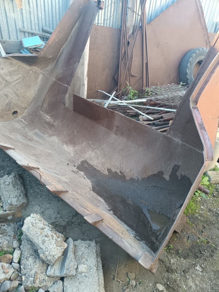 Шины и диски на трактор, прицеп, косилку. Ковш.