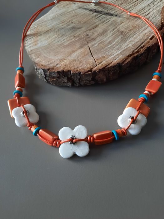 Колиета от керамика, ръчна изработка