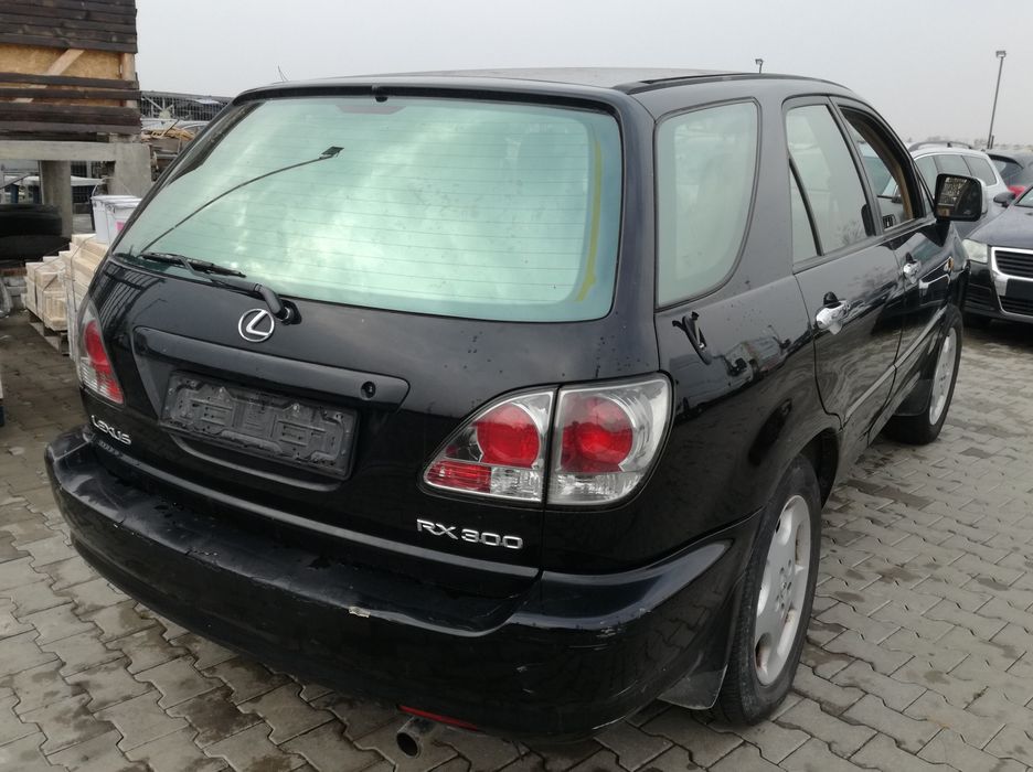 Lexus RX300, На части