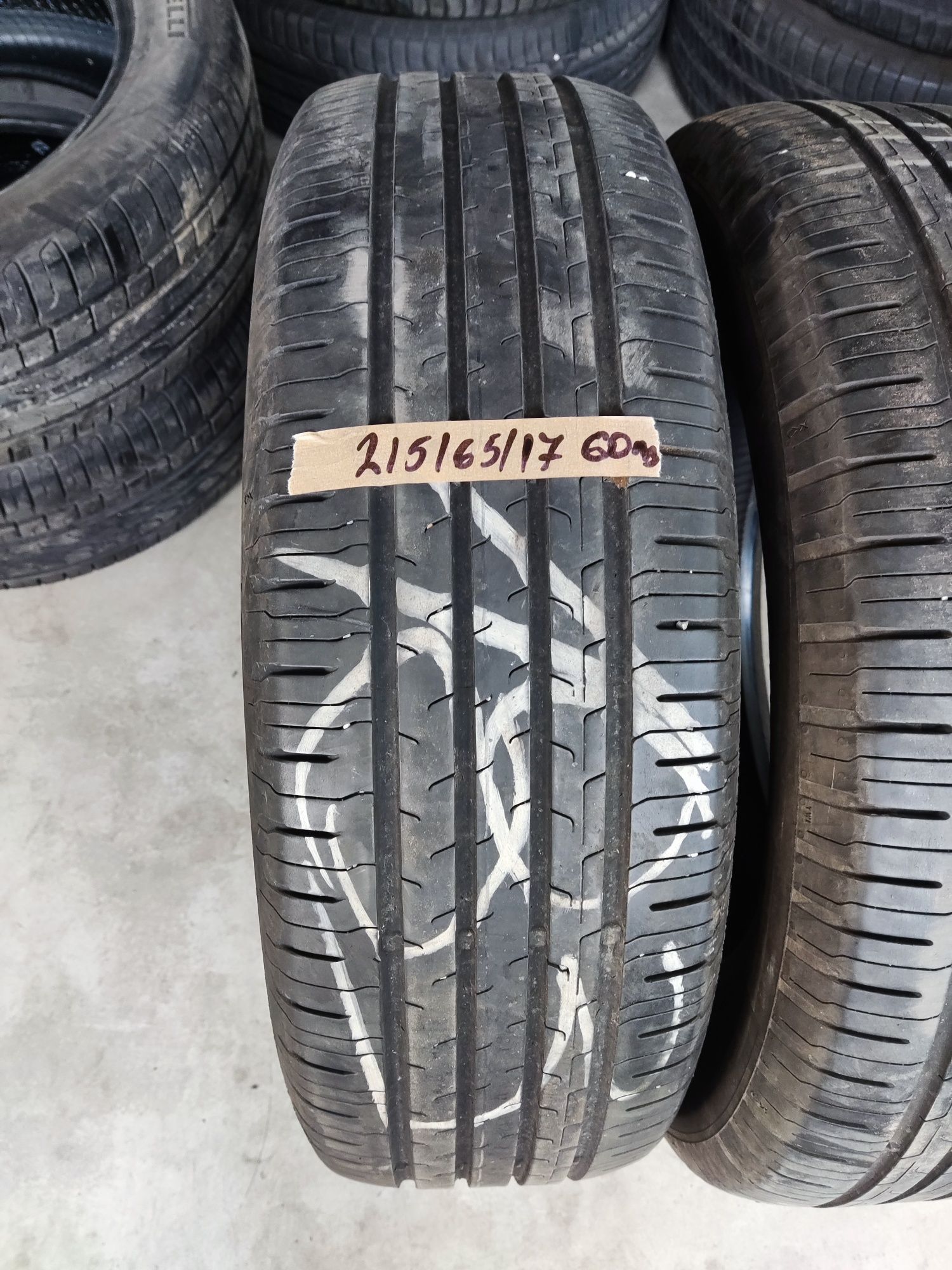 215/65/17 Continental