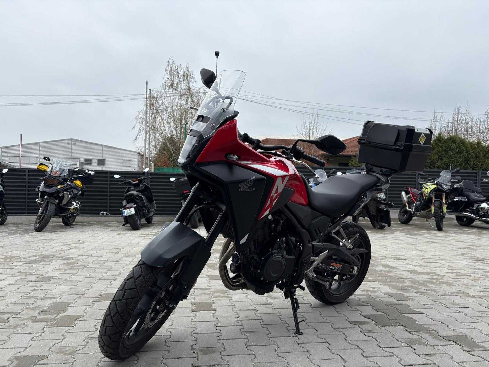 Inchiriez moto Honda 500X