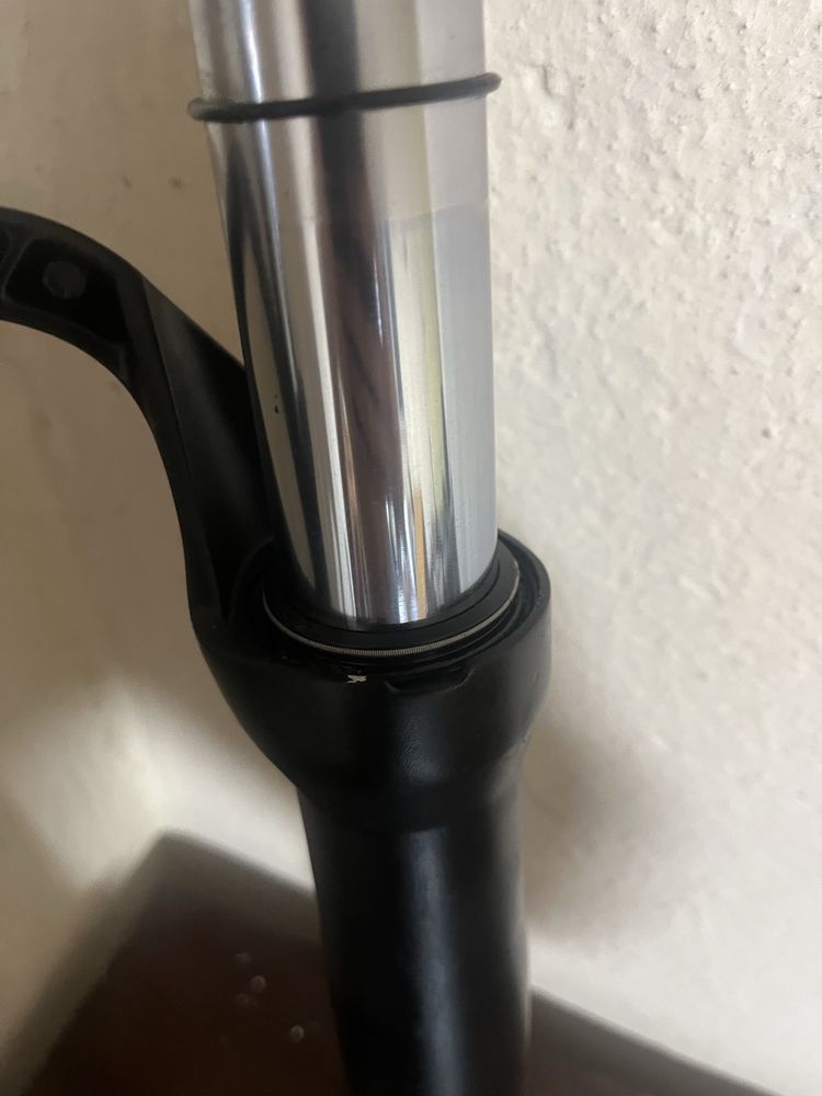 Вилка за велосипед Rock shox domain rc 160mm