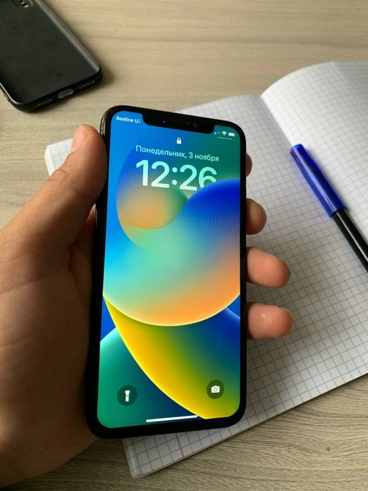 Iphone X qora norm holatda