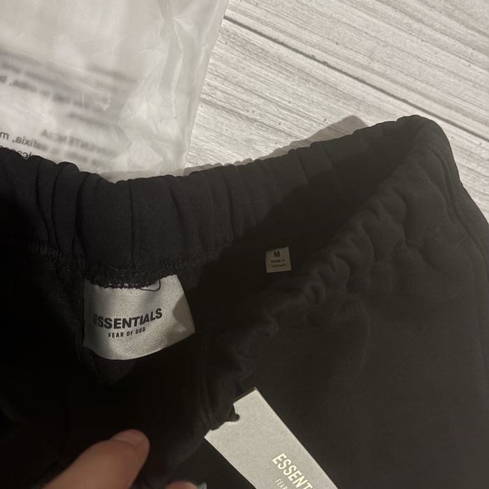 Pantaloni essentials fear of god negri