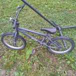 Vând bicicleta BMX wipe