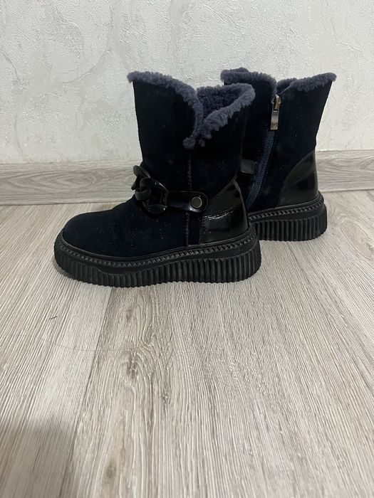 Детская зимняя обувь . Для девочек 29 размер