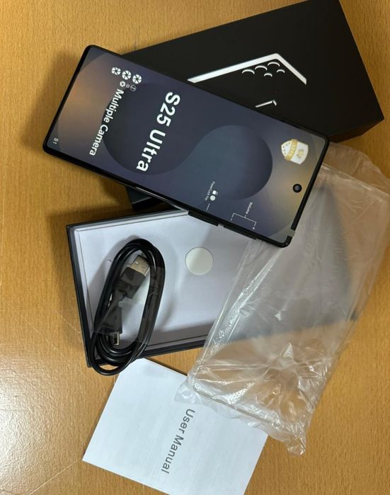 Продам Samsung galaxy S25ULTRA в отличном состоянии