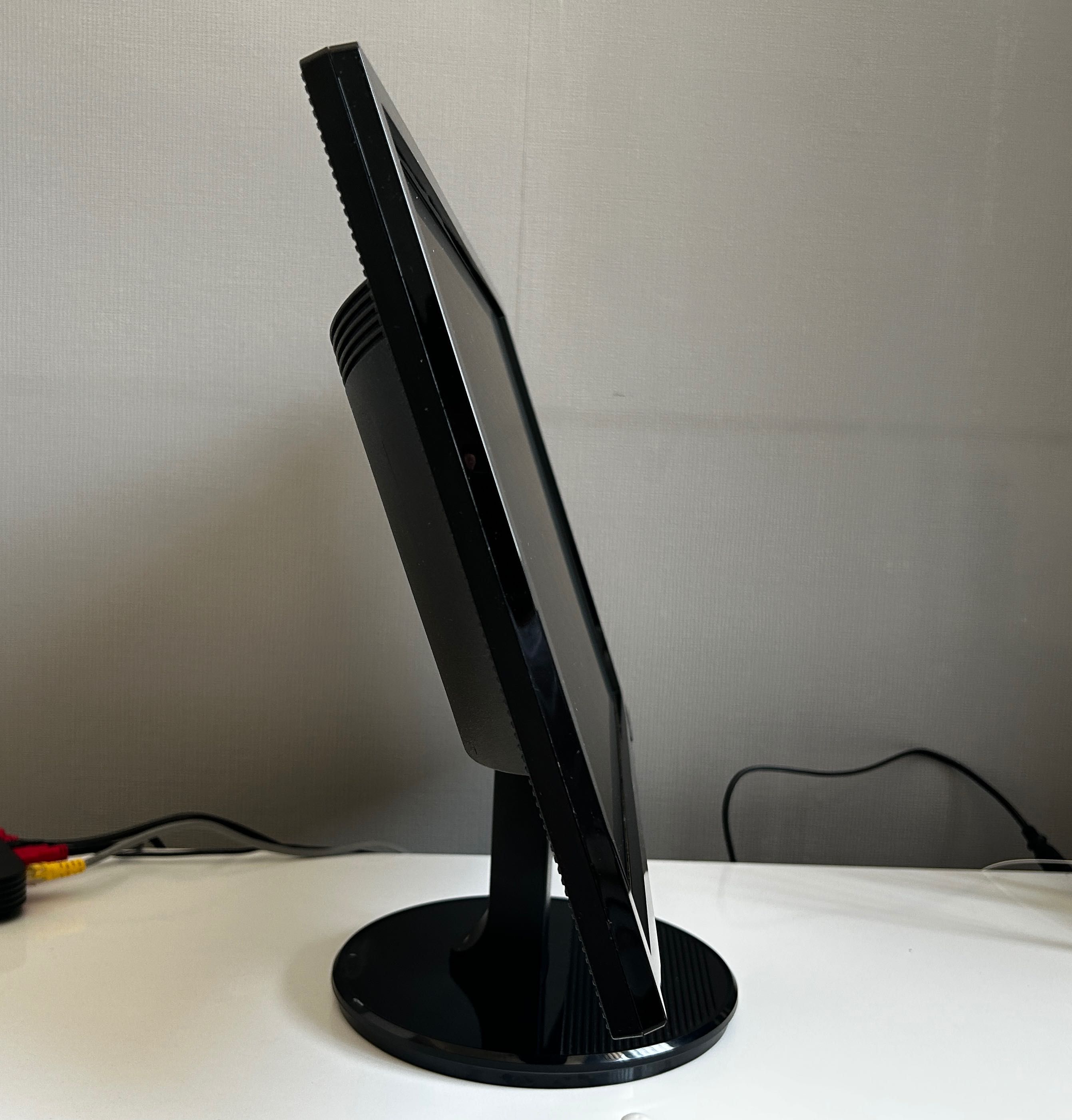 Монитор Acer K222HQL – 22" Full HD,  HDMI/DVI/VGA