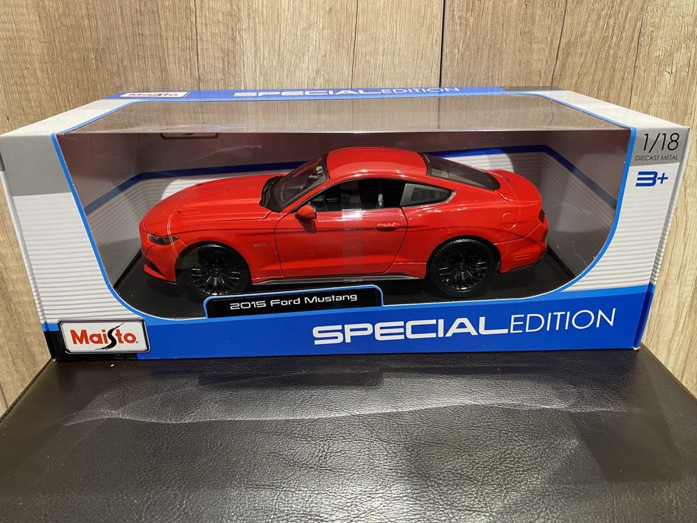 MAISTO FORD MUSTANG an 2015 machetă auto scara 1:18