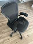 Scaun ergonomic Herman Miller Aeron – Mărimea B – Recondiționat