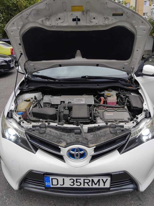 Toyota Auris Hybrid