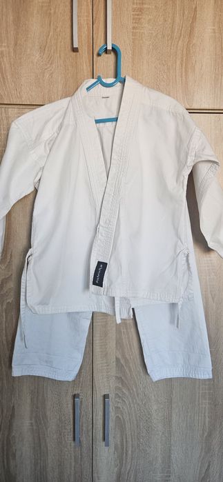 Vând kimono karate "Armura" 130 cm