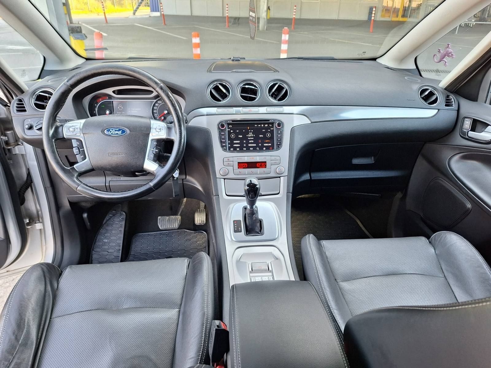 Форд Smax 2010г.