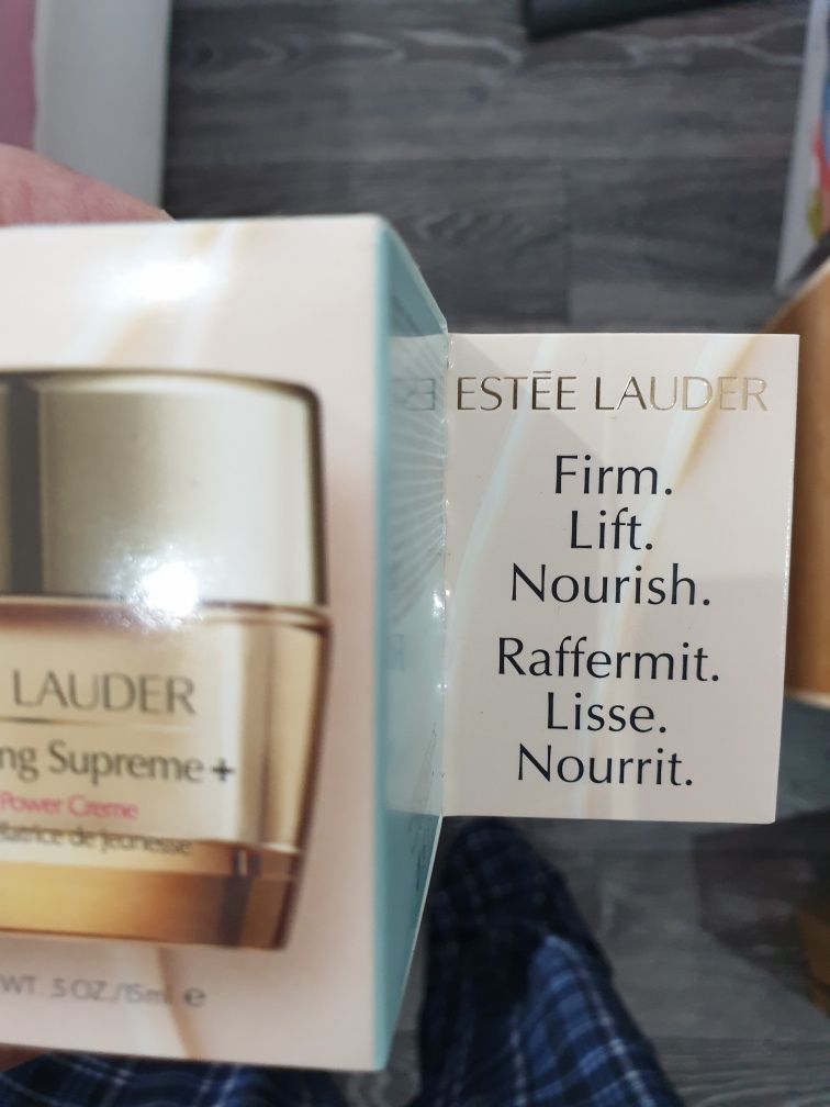 Crema de fata Estee lauder