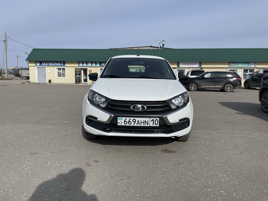 Лада гранта ФЛ 2021 года