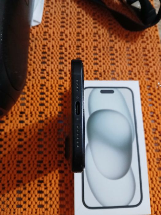 Vând Iphone 15 plus