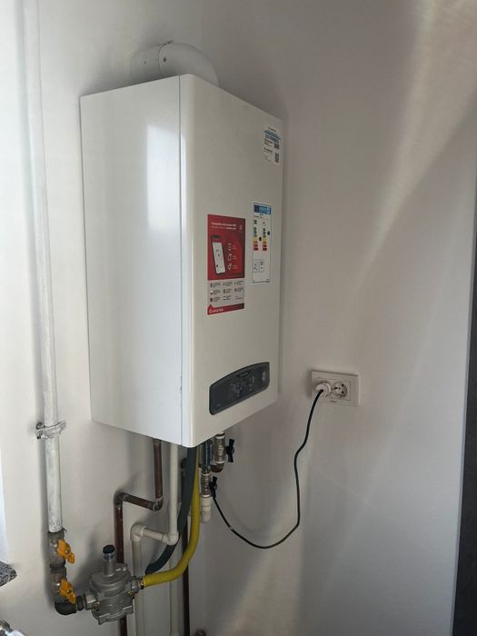 Închiriez gars conf 1