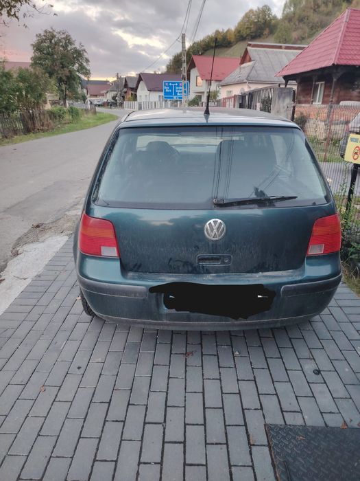 Vând Golf IV 2002