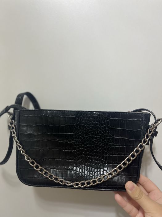 Сумка черного цвета,в хорошем состоянии